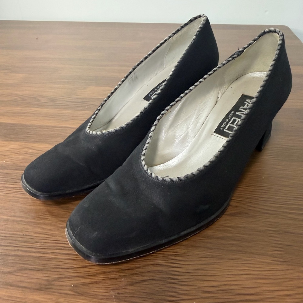 Vaneli Black Square Toe Block Heels Sz 7‎